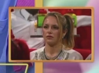 JoyRoseCo's tweet photo. Que VERGÜENZA ! 
La neta de pena ajena……
Gema es DOBLE CARA… ese cine la dejó bien expuesta y lo hipócrita que es! 
La está súper cagando 

#LaCasaDeLosFamososMx https://t.co/2zGhPuWjUW