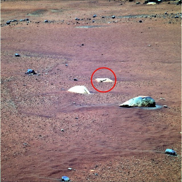 BrianRoemmele's tweet photo. Mars.
Date of discovery: Sept 1, 2026.
Location of discovery: Mars, Sol 693 Spirit rover.
Name: “The Snake”
Anomaly: A rectilinear white block with a snake-like motif. https://t.co/pcyYDfuWek