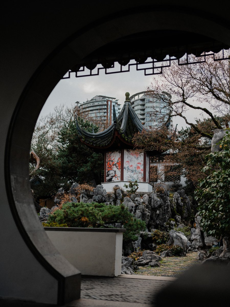 ChantelMat2f's tweet photo. Dr. Sun Yat-Sen Classical Chinese Garden

Nikon Zf + 40mm f/2 SE https://t.co/HskElJWYnQ