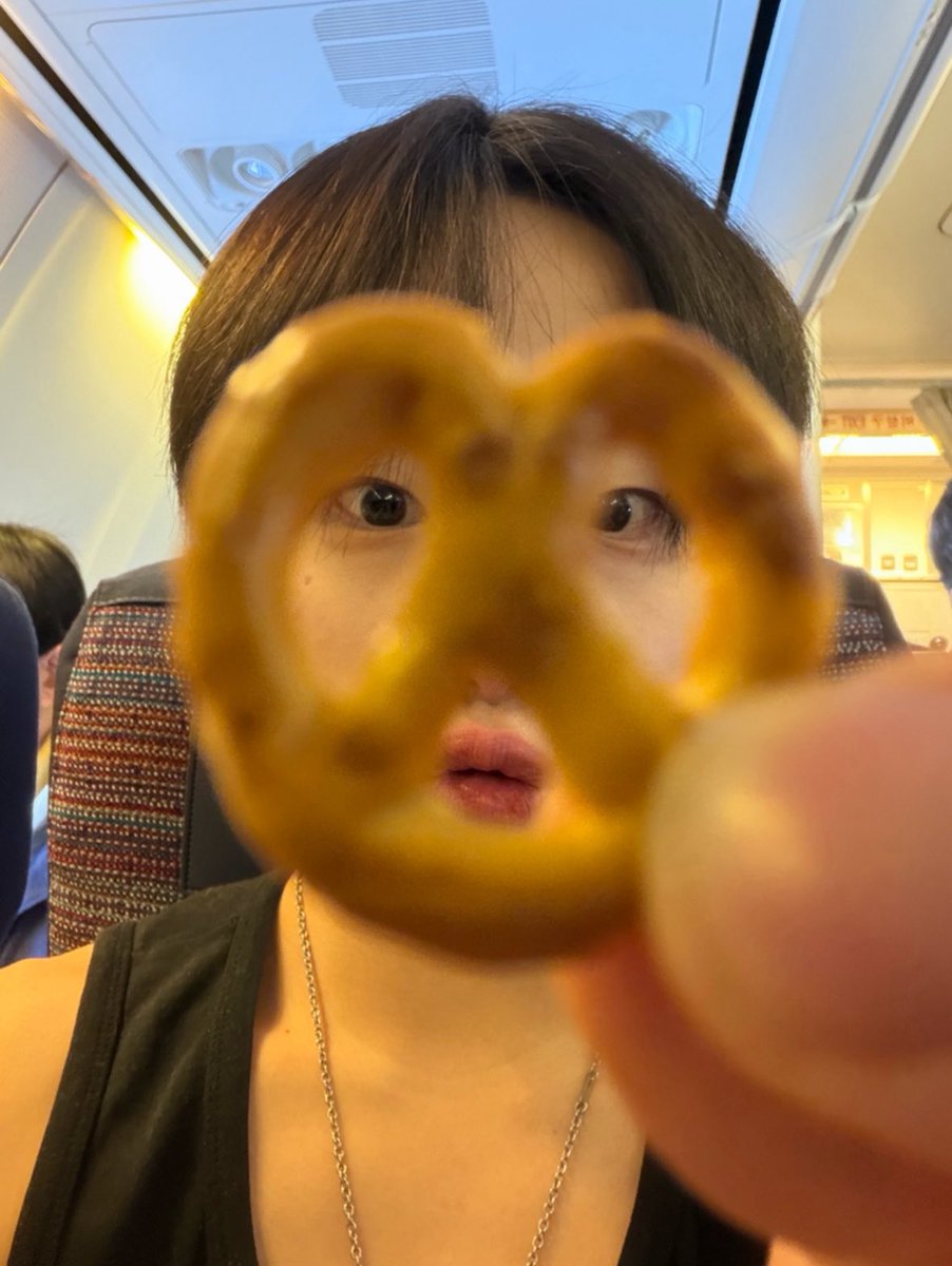 ixoxexox's tweet photo. 제가진짜진짜진짜아끼는원준이존존존귀셀카를공개합니다 https://t.co/oVIF2aAPGM
