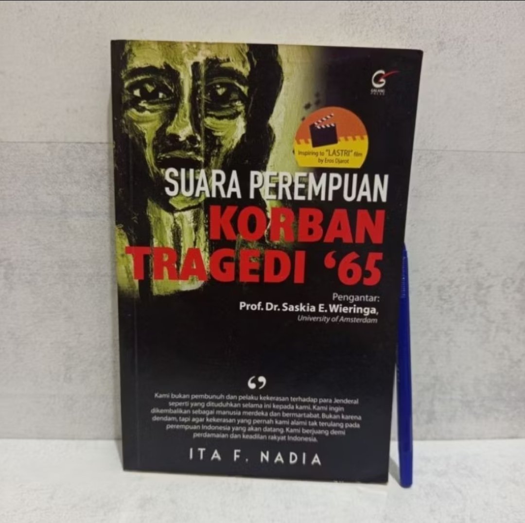 cupmelcake's tweet photo. WTB! Buku dibawah ini utk menambah list bacaan september hitamku😖 https://t.co/V68jqq5Wyx