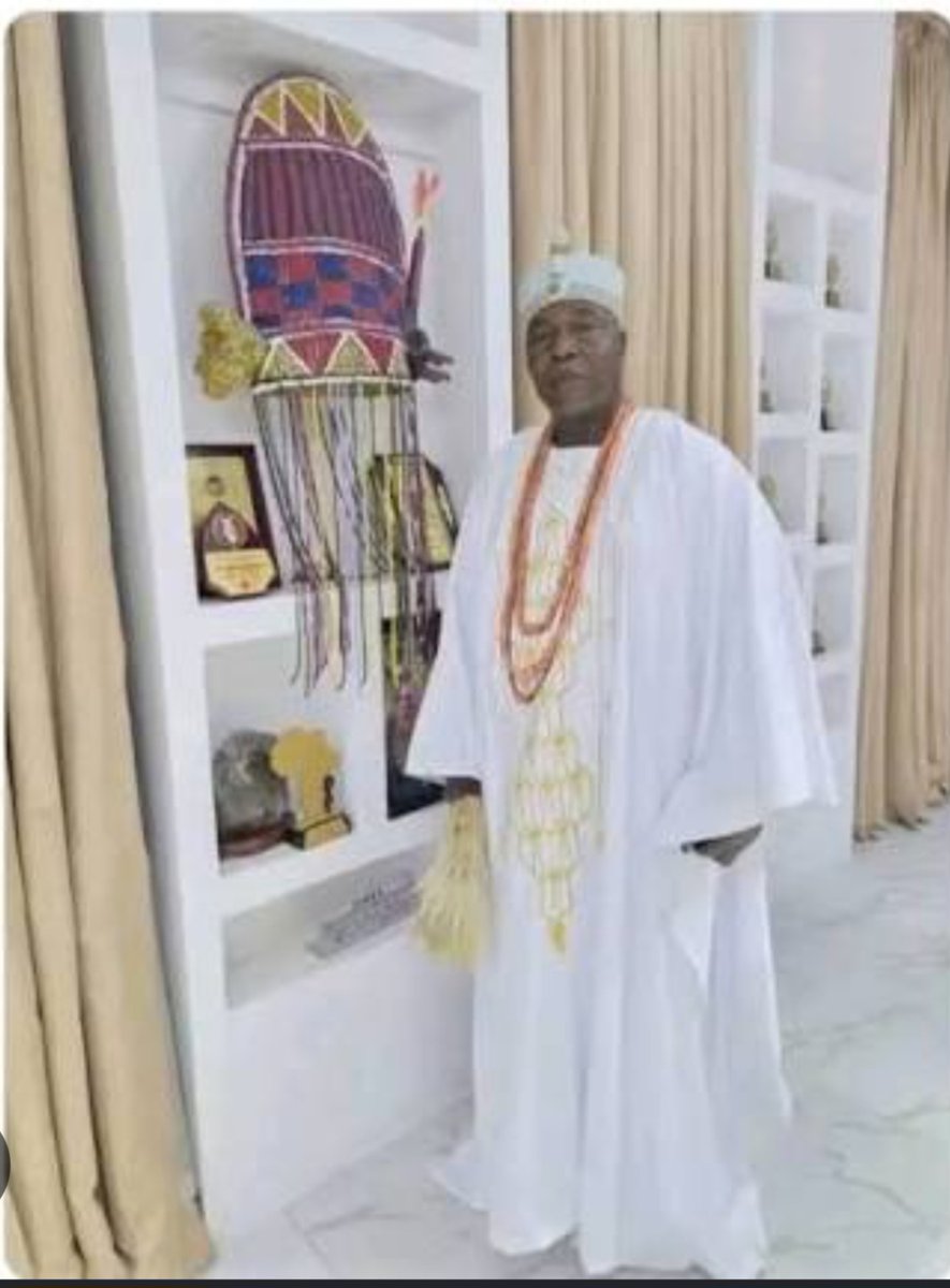 Achilles0055199's tweet photo. You forgot to add Usen and the Oba, HRH Elawure of Usen.  😂 https://t.co/N9KxMl8nS8