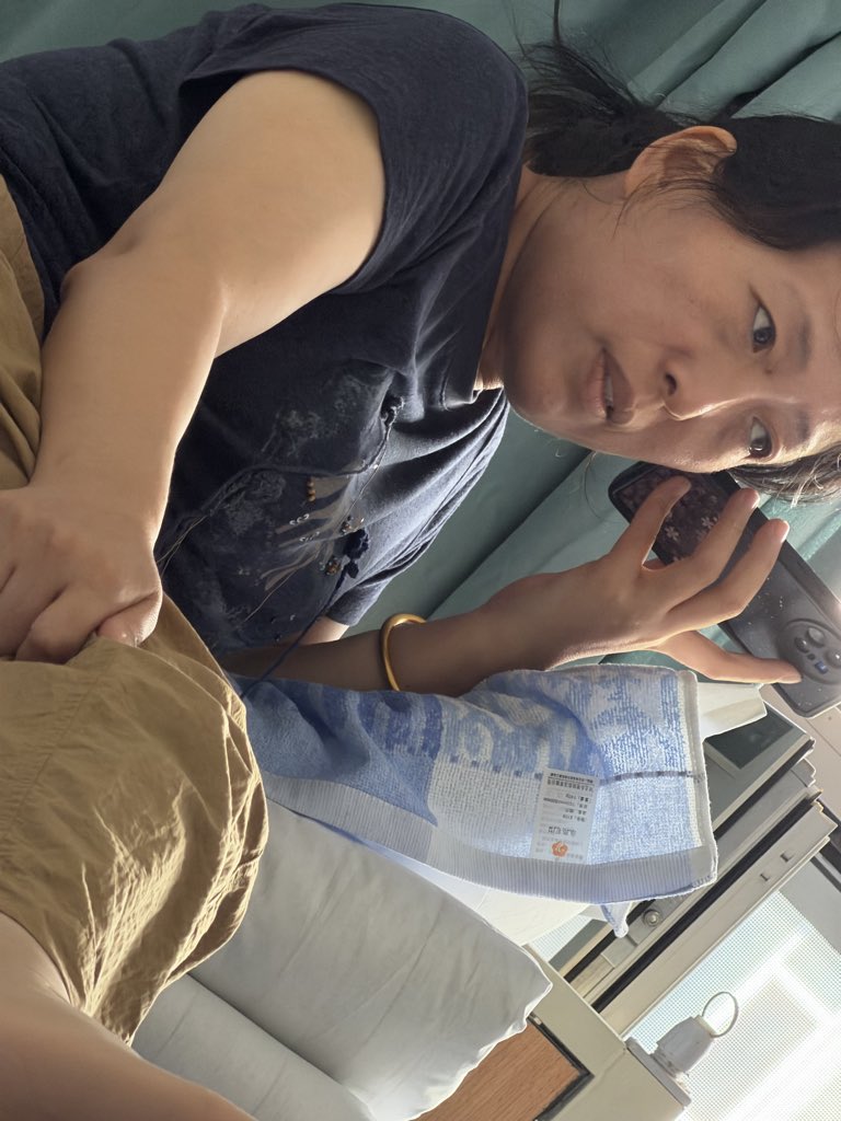 Dady8dy's tweet photo. 河南舍友的骚逼母亲 https://t.co/iUjRKsJ5YK