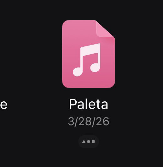 romatcha's tweet photo. Larps streaming paleta when it released in July but real ones was there in March https://t.co/vPHeBJNs2s