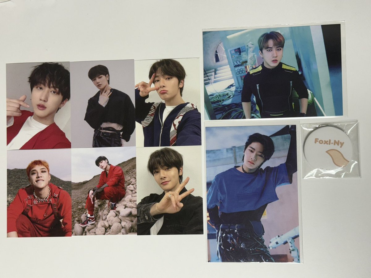 starr_o0's tweet photo. 스트레이키즈 엽서 스키주 폭시니 캔뱃지 양도

일괄 0.4 

프로필 보시고 옾챗주세요

스키즈 방찬 리노 이민호 서창빈 황현진 한지성 필릭스 이용복 김승민 아이엔 양정인 straykids skz 팝업 콘서트 인형 랜덤 포카 미공포 럭드 교환 분철 엠디 굿즈 소리꾼 노이지 매니악 락 칙칙붐 에이트 핀버튼 https://t.co/KvE0kMfymN