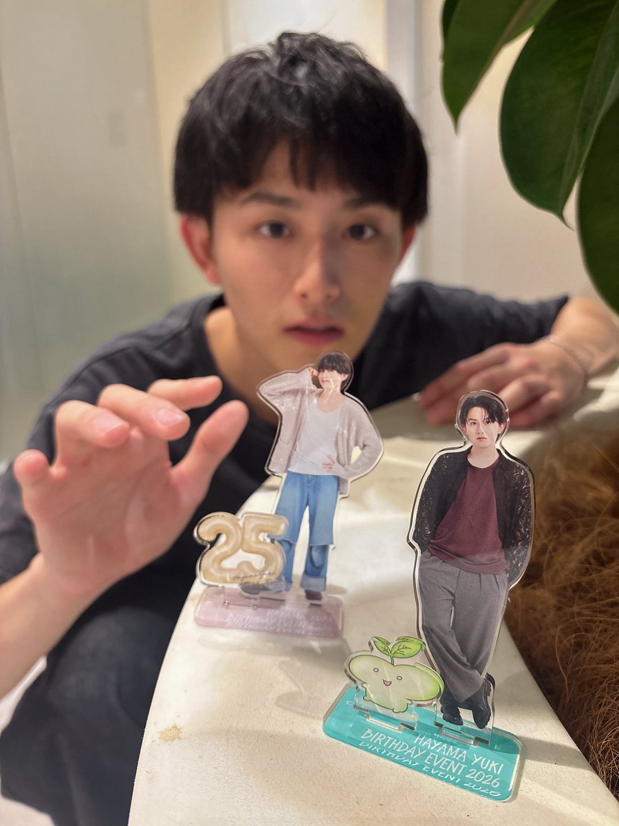 yukihayama1027's tweet photo. 『葉山侑樹 Birthday Event 2026』グッズ
FC「りーふぃー」にて明日23:59まで購入いただけます！
当日は会場にて若干数販売予定ですがお早めに🌱

そして現物お先にゲットしました✨
こんな使い方ができるよ！！！！！！！

今回限りのグッズたち、
是非ゲットしてください☺️ https://t.co/5dhLmxUHFF