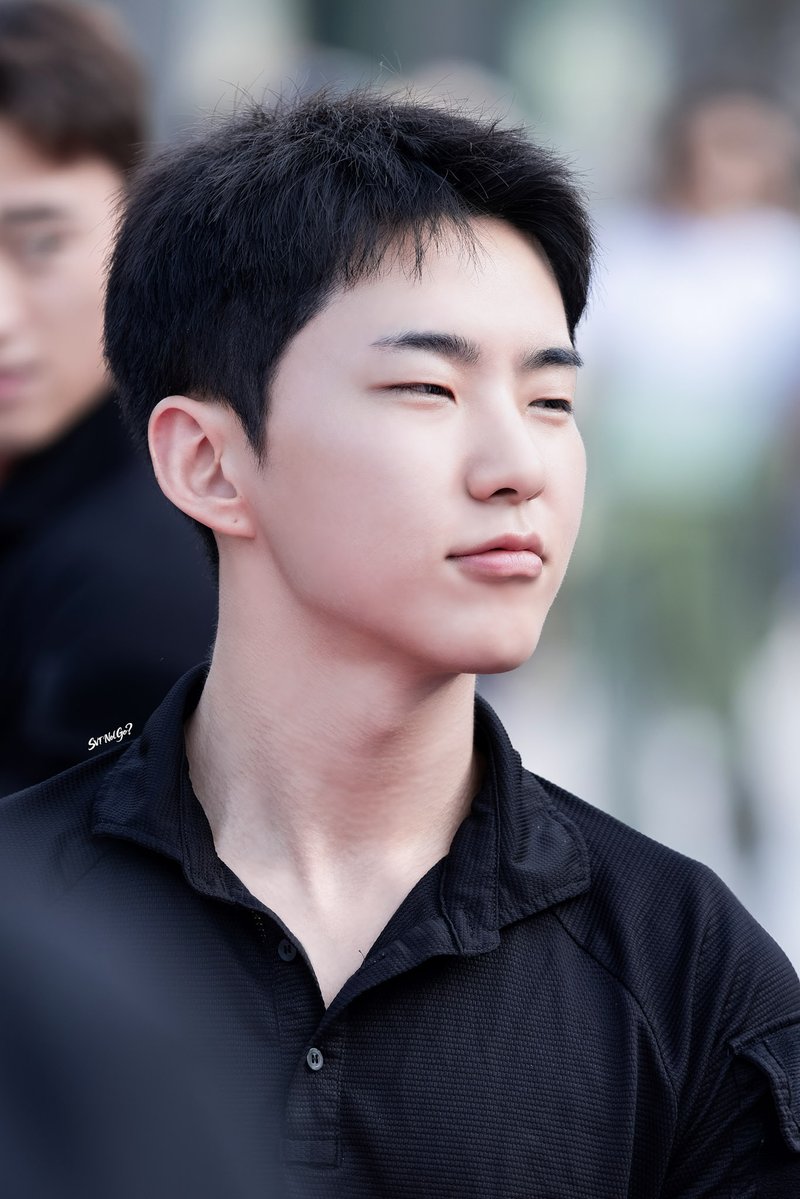 SVTNol_Go's tweet photo. 260829 백범김구 탄생 150주년 기념 문화의 밤   #호시 #HOSHI #순영 #ホシ #세븐틴 #SEVENTEEN

니가 웃으면 나도 좋아~ 넌 장난이라 해도~ https://t.co/XJPO2pjH9d