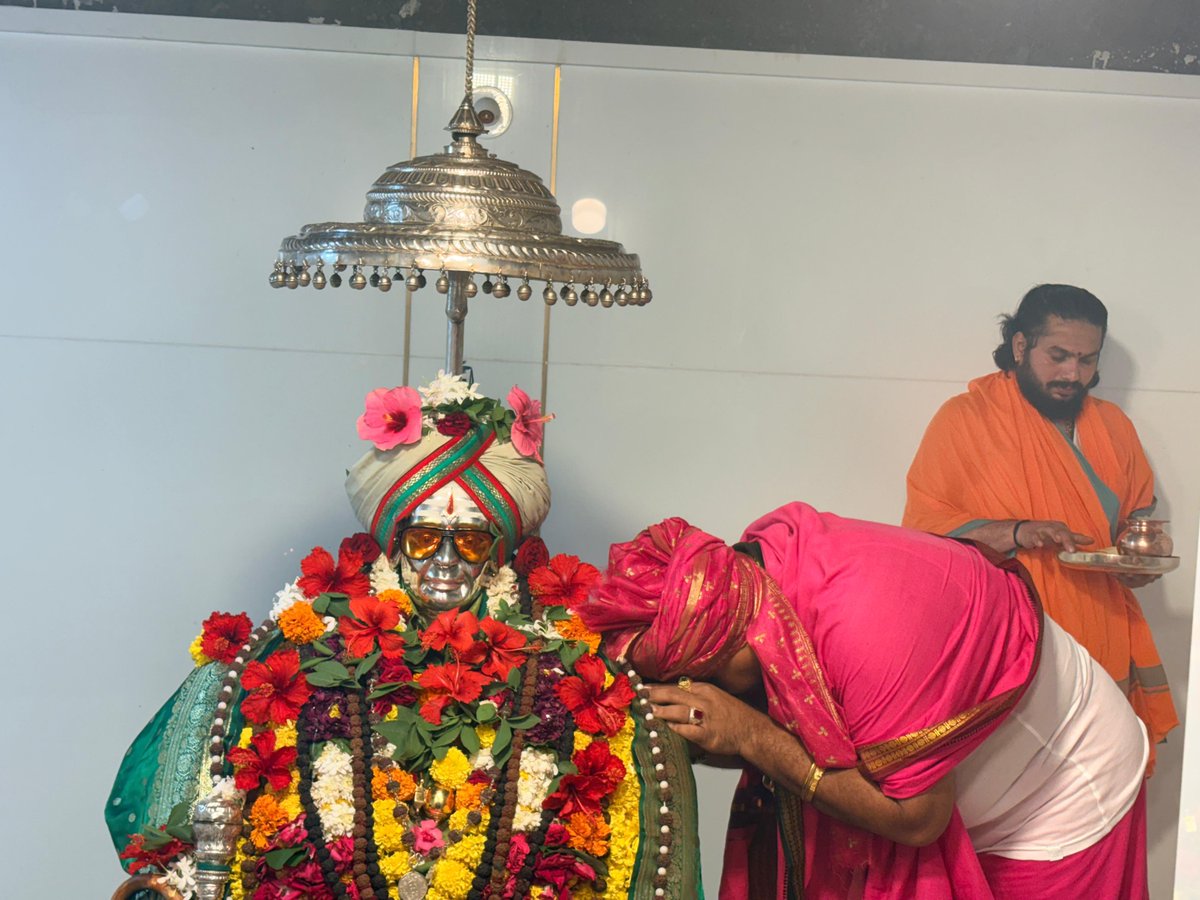 mugalkhodjidaga's tweet photo. ಇಂದಿನ ಪವಿತ್ರ ಶ್ರಾವಣ ಮಾಸದ ಬೆಳಗಿನ ವಿಶೇಷ ಪೂಜೆ.

#ShravanaMaasa #JidagaMath #mugalkhodjidagamath https://t.co/D3t0Z1IIz2