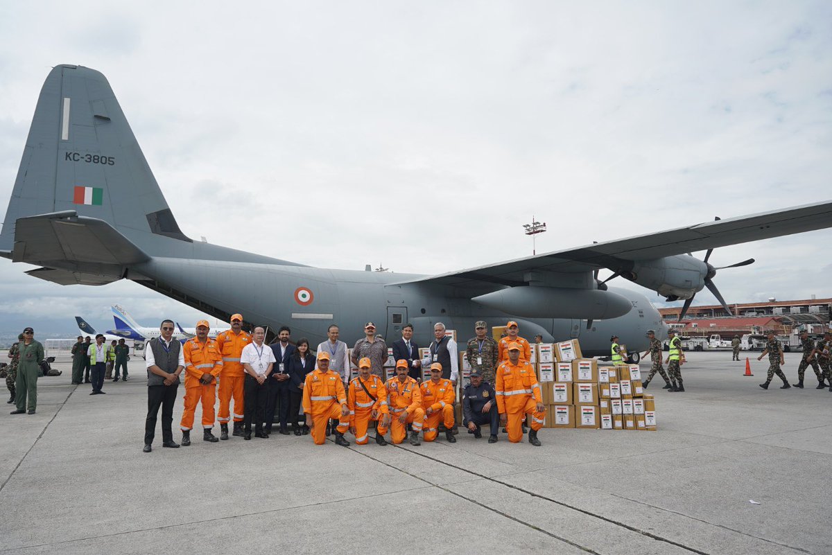 navsri6619's tweet photo. India’s support to Nepal’s relief and rescue operations for #Rasuwa flash flood continues. 5th flight from India carrying 11-member rescue team with specialized tunnel rescue equipment and medicines landed in Kathmandu
🇮🇳🤝🇳🇵
@MEAIndia @DrSJaishankar @IndiaInNepal @MofaNepal @DDNewslive