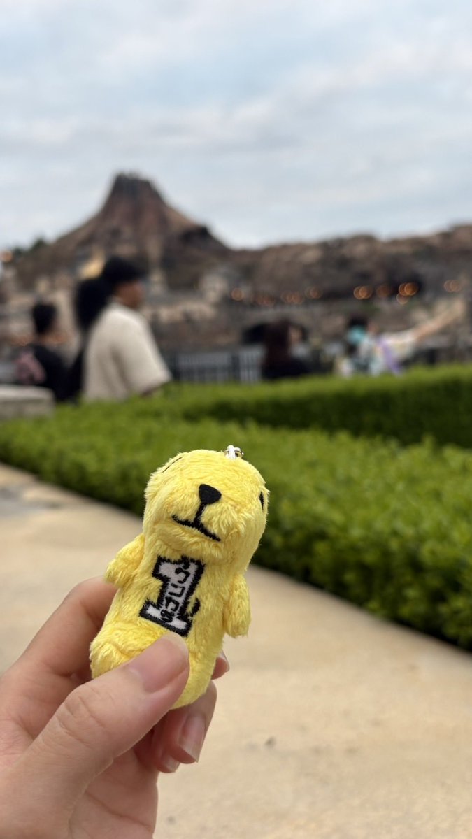 1karamain's tweet photo. 1人ディズニー🎢

ワンカラはソロ活を応援してます❣️
#ソロ活 https://t.co/5MaVEarIFl