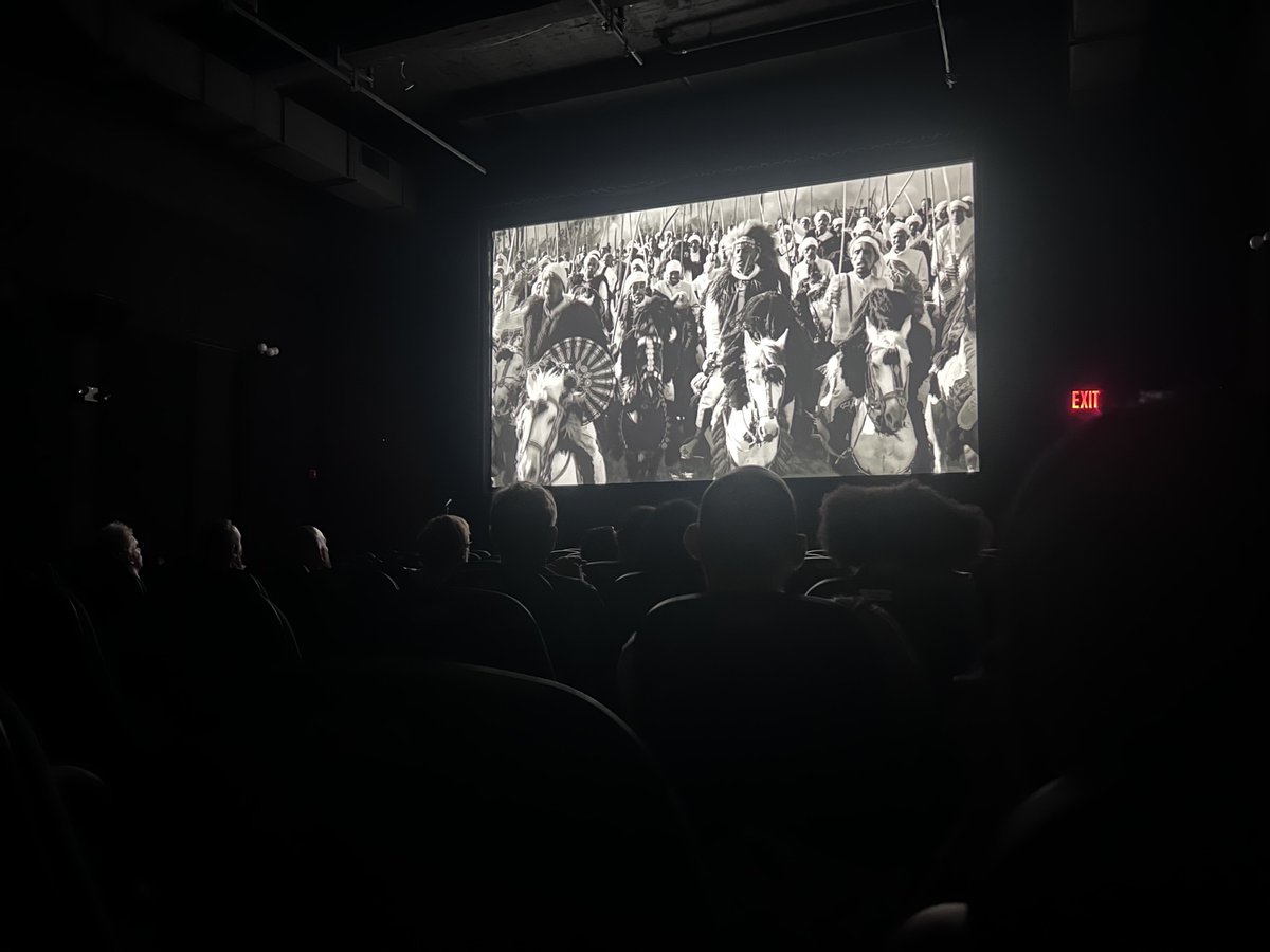 ART__NYC's tweet photo. Immersed in video art at @TransientLabs screening downtown 🎬

Featured work by @yatreda • @Ed_Balloon • @joepease https://t.co/s8UdlwOQ2H