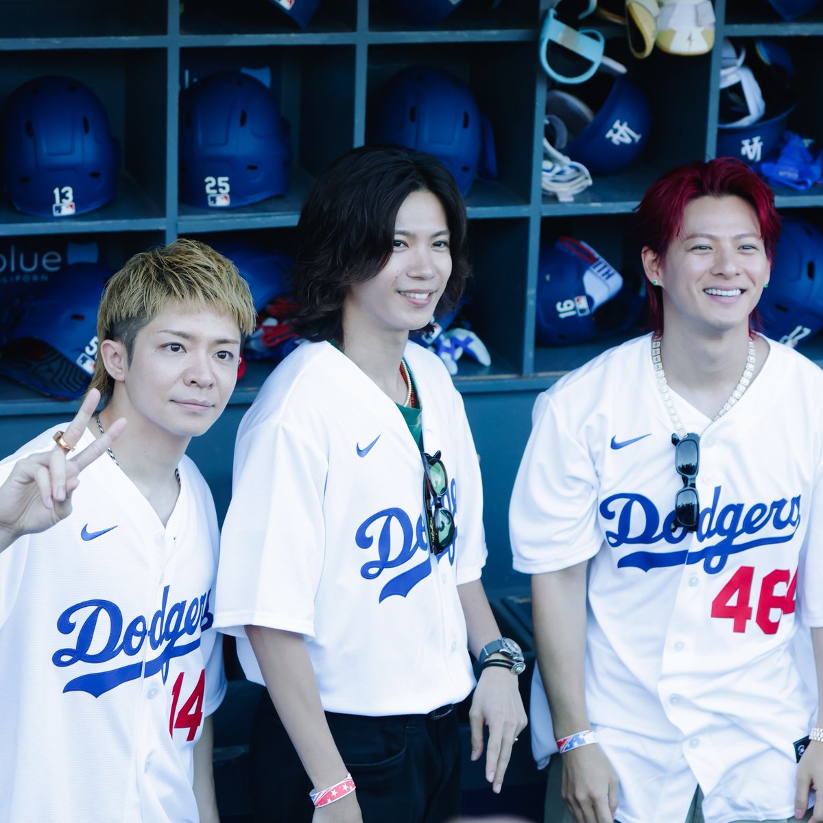MLB's tweet photo. Number_i has arrived at Dodger Stadium! 

Who's ready for their first pitch tonight? 👀

#Number_i #Number_i_Dodgers @number_i_offic https://t.co/yyIbl6jpAz