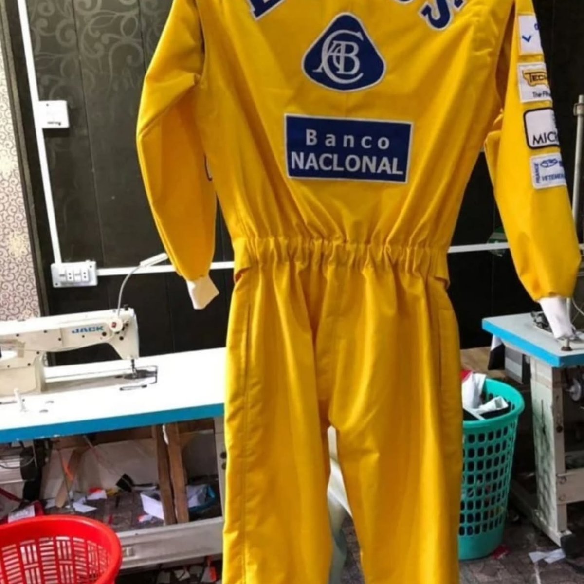 AlyseIrishpv's tweet photo. Customized go-kart suits and gear available at reasonable prices. https://t.co/bSIAsCADRE