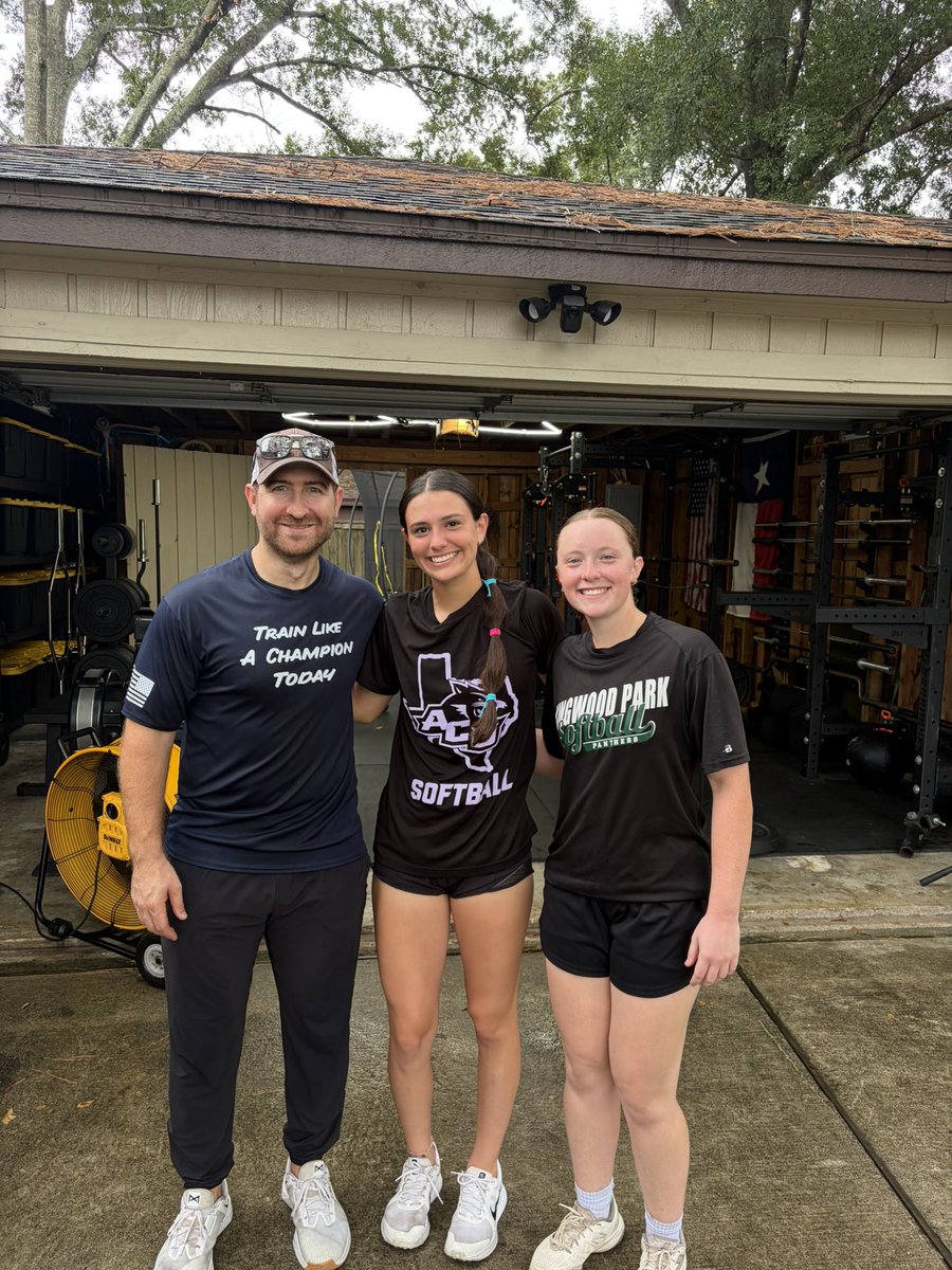 SamBarnes2027's tweet photo. First session with Dr. Matt at Barbell & Birdie, and it did not disappoint! Training with the main focus of being explosive.
Looking forward to continue working with him! Couldn't have asked for a better partner to do it with either!
 @AvaTellez2029 
@NationalEsparza @ApexReign2027 @CoachDrod @KParkSoftball @CoachGregory_ @CoachGregoryKP @Paige_McMenemy @avrey_steiner @whitmorealex8 @OhioBobcatSB @ShaneWinkler @jennacone @ecu__softball @Coach_MGardner @IndyaSmith55 @greg_mcquillin @BGSUSoftball @HawaiiSB @sdoepking11 @CoachTravisOwen @CuseSB @CornellSoftball @marisarunyon 
@kasey_grif @shelbyhiers @itsbritanypitch @MoStateSoftball @DedeannPH1 @coachmartinezzz @UNC_BearsSB @bkalman23 @CoachTim_Drexel @CoachRoark01 @DrexelSoftball @spatte1108 @DaisyHess22 @KSUOwlsSB @Matt_Klampert @lange115 @GW_Softball @UCSD_CoachP @UCSDsoftball @epiergustavo @RhodySoftball