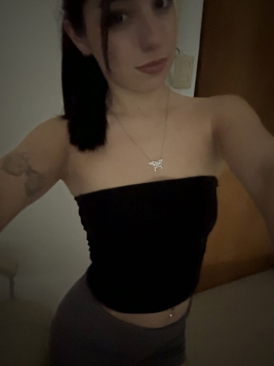 glamlunaa89's tweet photo. really want future me to hold onto this moment https://t.co/AhuSqoDI4U