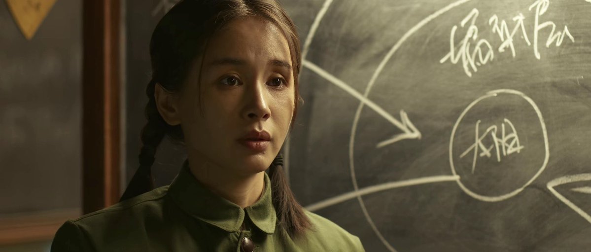 rice_jpg's tweet photo. found this in my draft and it’s definitely a sign for me to fully rewatch three body again ☀️ wang ziwen deserves so many awards for her performance as ye wenjie https://t.co/ZJw8Q2ynDL