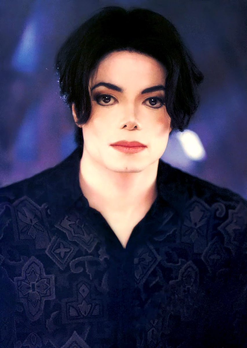 PopBase's tweet photo. 31 years ago this week, Michael Jackson became the first artist in history to debut at #1 on the Billboard Hot 100 with ‘You Are Not Alone.’ https://t.co/hwQXMHZ92U