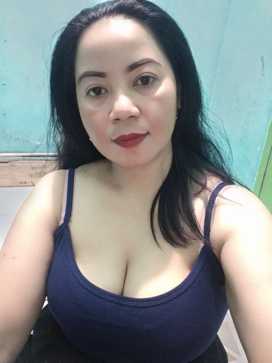 dombagarut1011's tweet photo. Stw super😍😍😍 siapa coba yg gk tahan liat binor kyk gini🤤🤤😋😋, 9,5/10 buat tante nyaa♥️♥️♥️
Dm ya tan😉
#stw
#binor
#tante
#fyp
#reqfoto https://t.co/Ptd2hQSM9x