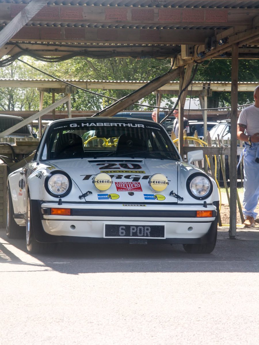 BrunaCatanhf1's tweet photo. Beautiful 1975 Porsche 911 Turbo at Goodwood Motor Circuit. https://t.co/1PnzM6Lh02
