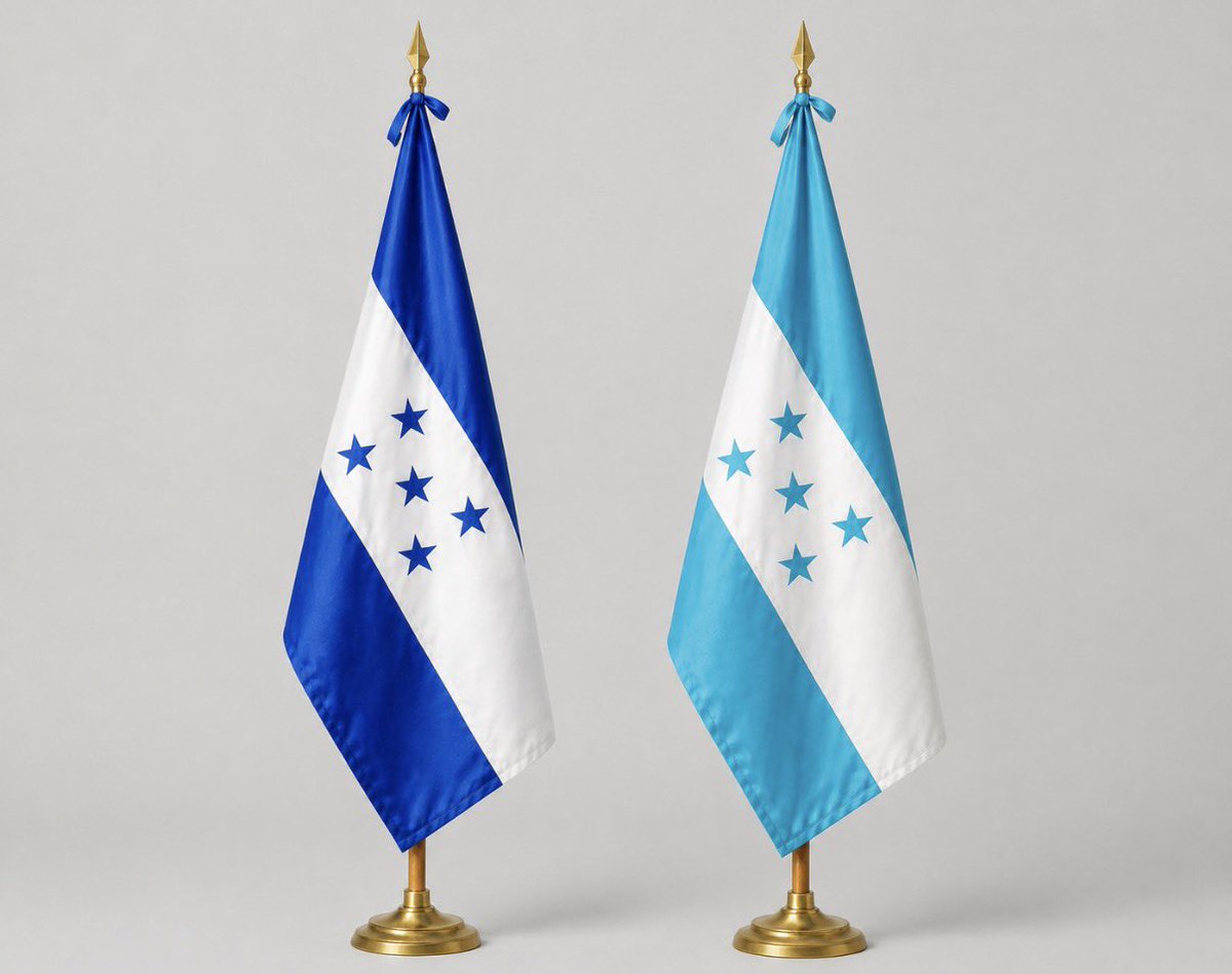 historia_ca's tweet photo. 1 de septiembre: día de la bandera 🇭🇳

Según el decreto legislativo no. 29, con fecha 18 de enero 1949, las franjas superior e inferior son azul turquesa. Aunque se usa añil por tradición.

Las estrellas representan a los cinco estados en que se divide Centroamérica 🇬🇹🇸🇻🇭🇳🇳🇮🇨🇷 https://t.co/W5tWtS95JR
