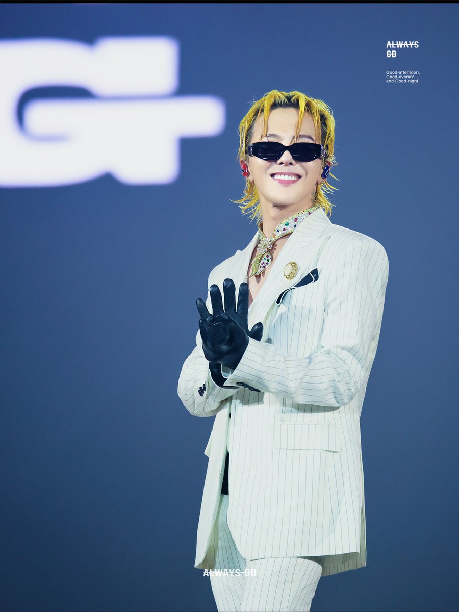 always_gd's tweet photo. 😃💛
#GDRAGON #권지용 with #AlwaysGD https://t.co/TqhUqoaByA