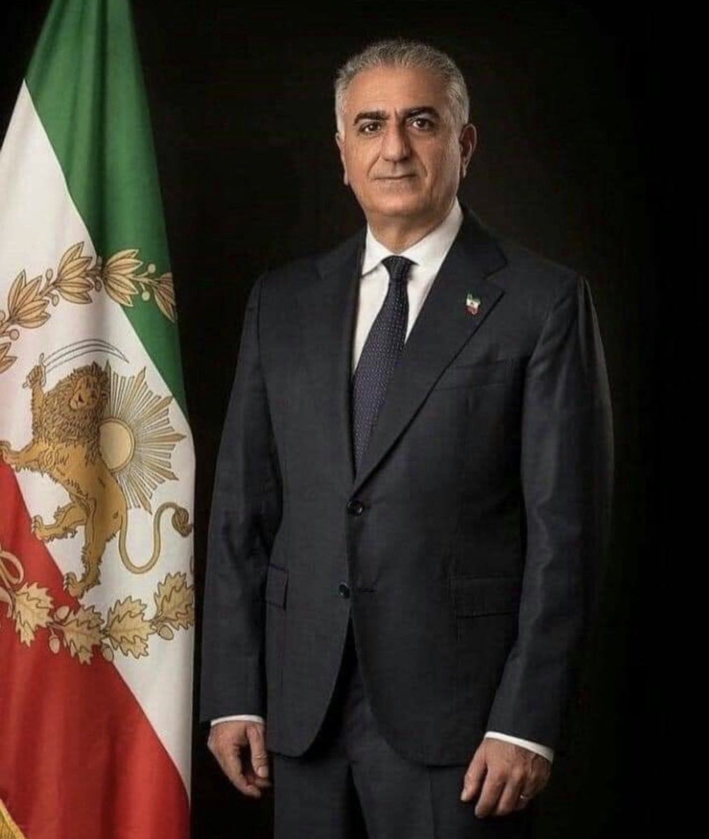 NETAMSHODE3G's tweet photo. مارا هشتادمیلیون امید است و هر هشتاد میلیون تویی 
#جاويد_رضا_شاه_دوم_پهلوى_سوم https://t.co/tPCle4t8QE