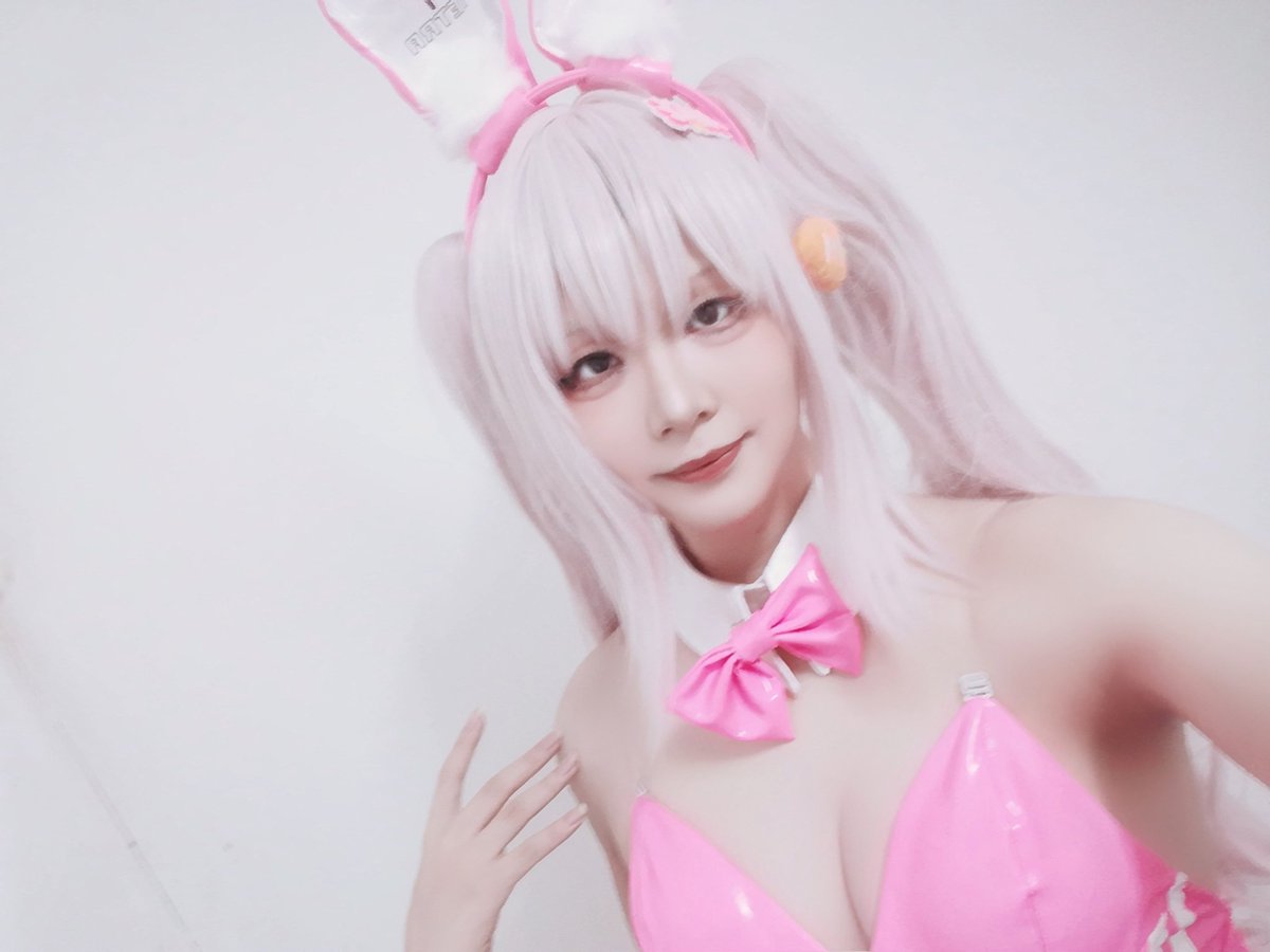 oreca795's tweet photo. Rabbit in the mountains, rabbit in the meadow, where does the rabbit want to go?
#Nikke #Alice #selfie #bunnygirl #妮姬 #愛麗絲 #兔女郎 https://t.co/jmC9R1TXcB