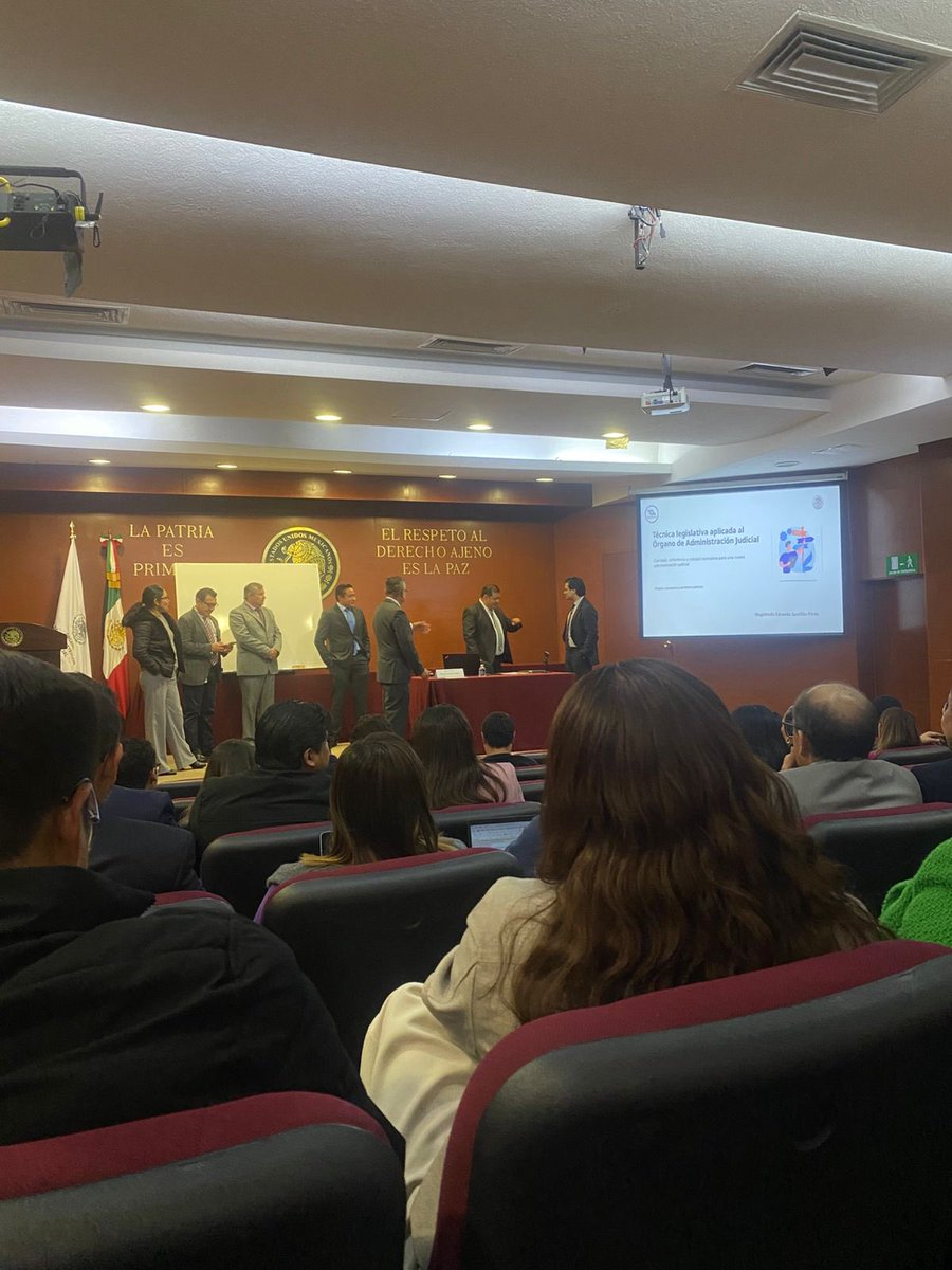 santillanpe1's tweet photo. Agradezco a la Escuela Nacional de Formación Judicial @ENFJ_mx y a su titular el Dr. Sergio Molina la invitación para compartir una charla sobre la técnica legislativa aplicada al Órgano de Administración Judicial @OAJ_Mex, fue un gran gusto compartir esta gran experiencia. https://t.co/uw1kdVYdgg