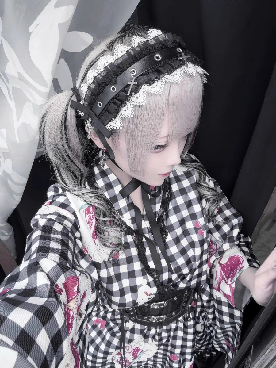モワティエ　ローズクロスチャームのヘッドドレス mine by LAFARY on X: 