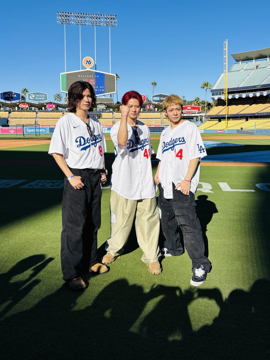 saki2ama1's tweet photo. 最高の3人組です！！！！！！！！！！！4649お願いします！！！！！！！！！！！！！！！ https://t.co/M3MDJM3VPs