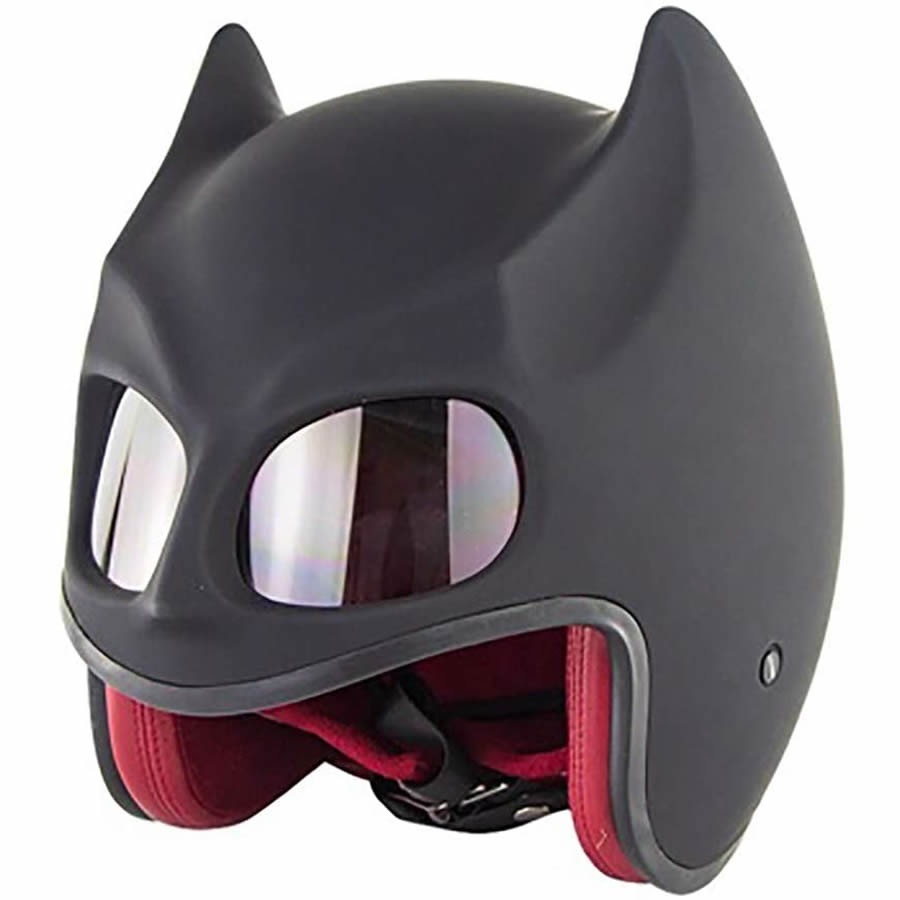 UnicunShop's tweet photo. Ride the streets with the spirit of the Dark Knight. Protection meets mystery in a design that transforms every journey into a mission. Do you have what it takes to wear the cowl? 🦇
Discover the secret here: https://t.co/WVJolUB31F
#DarkKnight #RideInStyle #MysteryGear https://t.co/sh2Ps4XUep