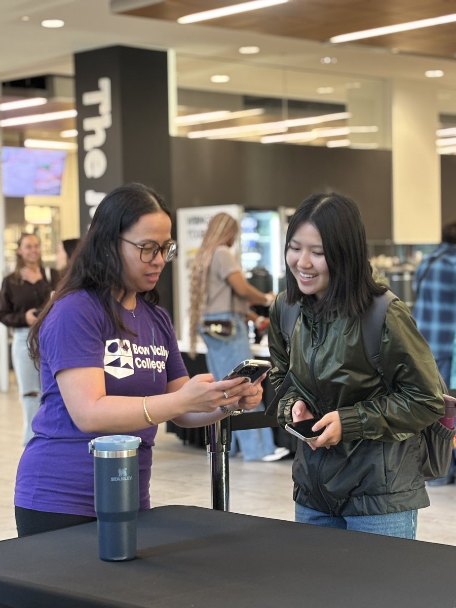BowValley's tweet photo. A few highlights from Fall New Student Orientation! 

We loved welcoming our new students to campus and kicking off a new term together.

Welcome to BVC! https://t.co/KTJX0HwQsj