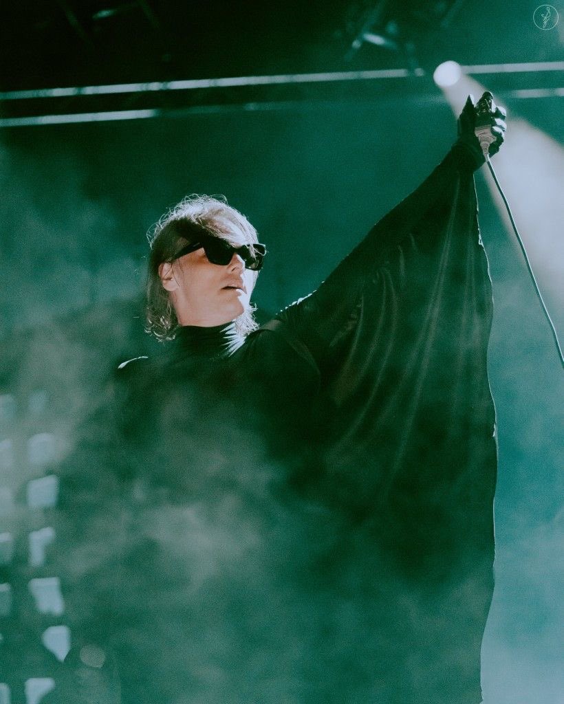 cuntygerard's tweet photo. like astranomical levels of cunt were served. possibly the cuntiest look ever https://t.co/AI1CzaAit7