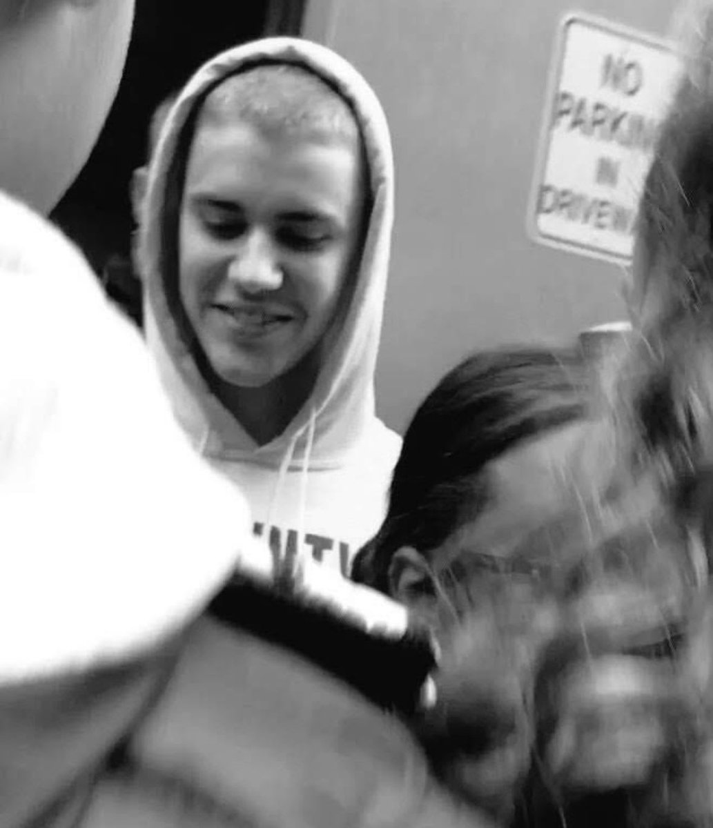 thebiebbers's tweet photo. https://t.co/r7YNvi5PA9