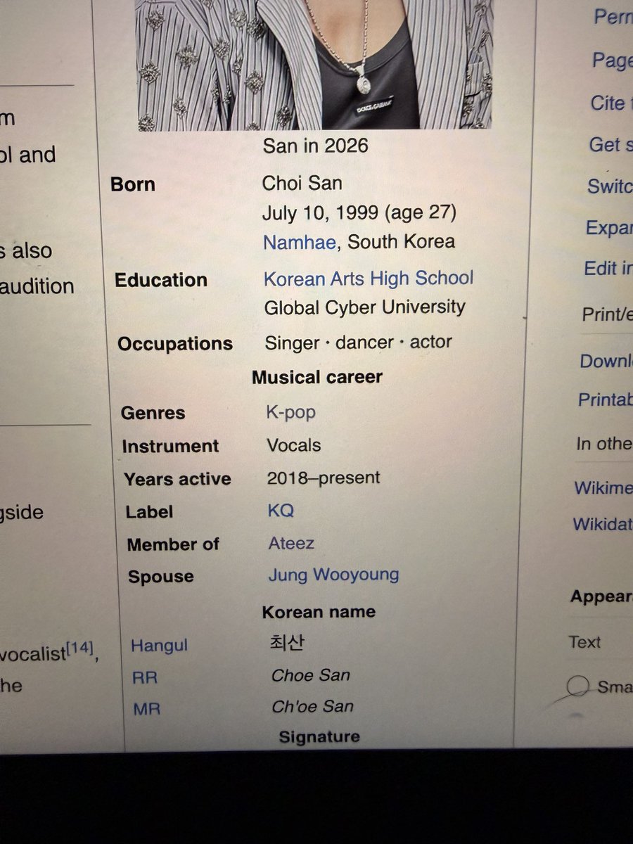 dadachoisan_8's tweet photo. i was playing the wikipedia game, and omg which one of yall did this 😭😭😭😭 https://t.co/Km6bQOPJTd