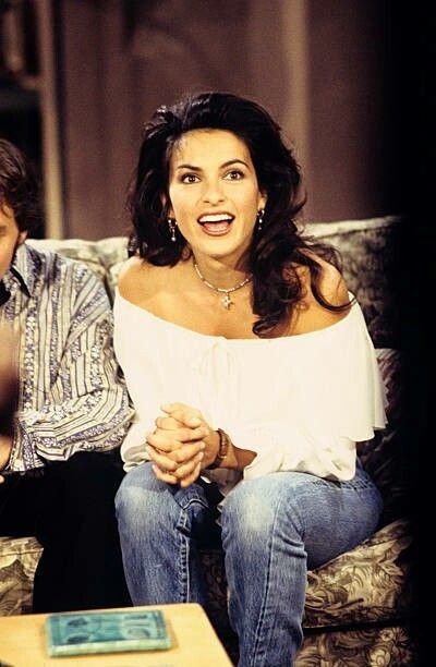 cass_EO's tweet photo. 90s Mariska was just sooo 🫠 https://t.co/DL9ZpdIBCF