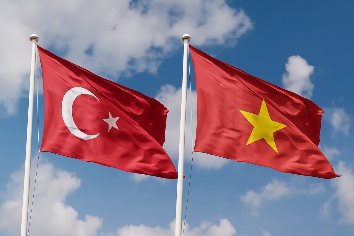 TC_HanoiBE's tweet photo. Vietnam’ın Milli Günü’nü  en içten dileklerimizle kutluyoruz. 

Türkiye–Vietnam dostluğunun ve işbirliğinin her alanda daha da güçlenmesini temenni ediyoruz. 

Chúc mừng Quốc khánh Việt Nam! https://t.co/a8eq5bNVyt