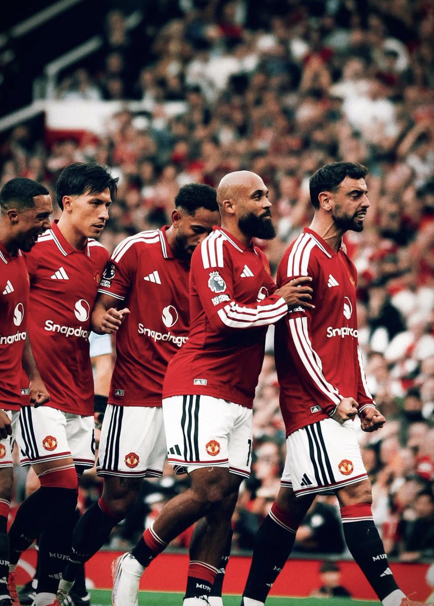 FageneD's tweet photo. The Transfer window is officially closed . No more deals allowed. Manchester United decided not to sign another left back at this time. Dogu will retain his position as an ultanative to shaw https://t.co/78MXH3BJeQ