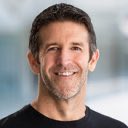 r0ktech's tweet photo. Be like John Ternus.

~ Born in 1975.
~ Studied Mechanical Engineering at the University of Pennsylvania.
~ Joined Apple in 2001 as a product design engineer.
~ Worked on Macs, iPads, iPhones and other hardware.
~ Became VP of Hardware Engineering in 2013.
~ Became SVP of Hardware Engineering in 2021.
~ Spent 25 years at Apple.

No “building in public.”
No “10x engineer” tweets.
No “Day 1 of my startup” posts.
No motivational LinkedIn threads.
No “I’m humbled to announce…” every 3 business days.

Just showed up, did the work and kept climbing.

Now he’s the CEO of Apple. 😭