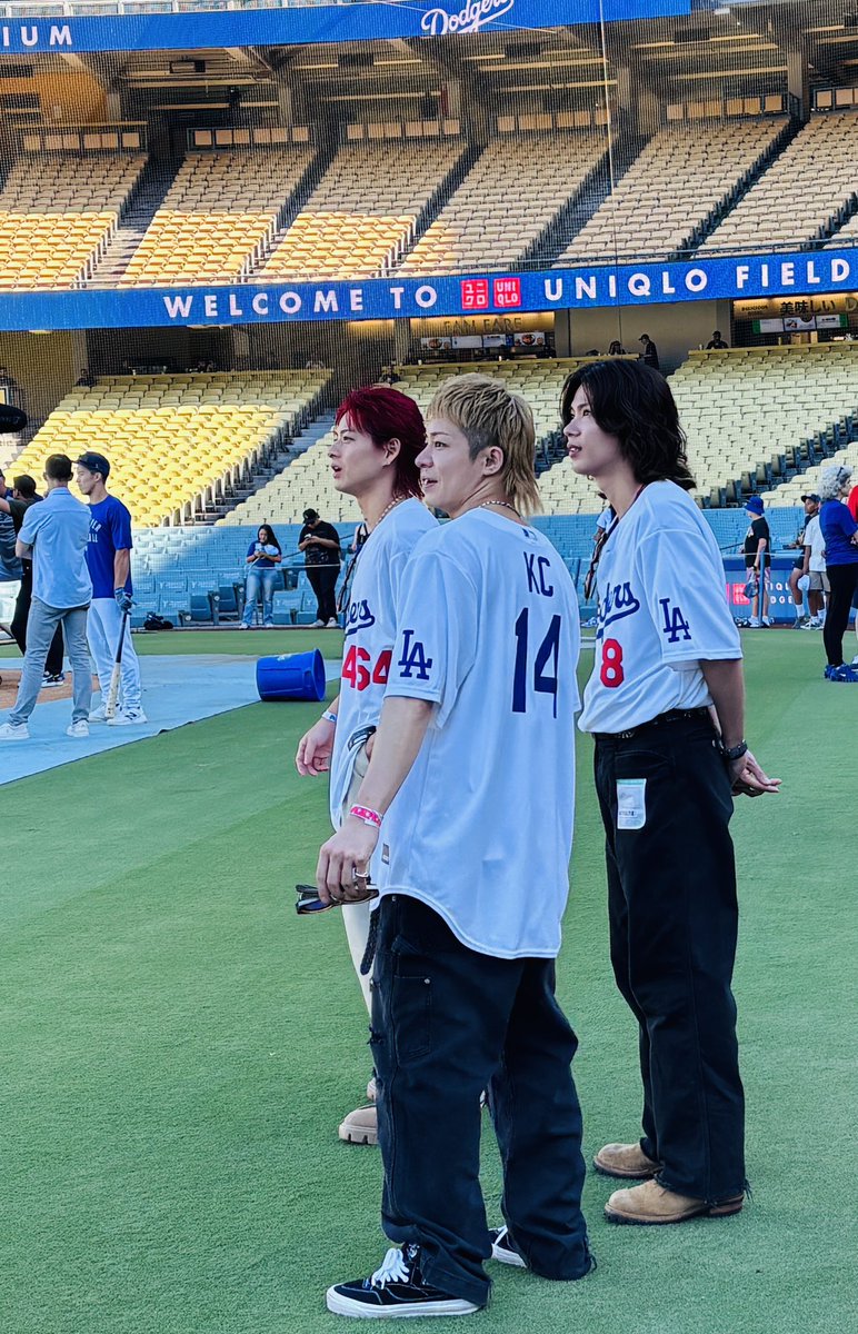nobuchan6817's tweet photo. #Number_i 始球式で、ドジャースタジアム来場⚾️プチ写真館。その① #Dodgers #ドジャース https://t.co/tUX7wwiS1f