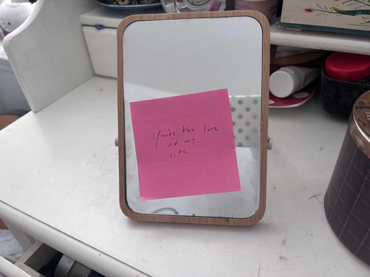 frailbug's tweet photo. note from drew while i was at work https://t.co/8lIzlwQgDD