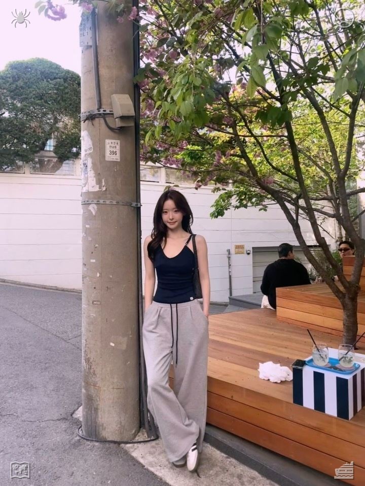 DyStarn50's tweet photo. 🌵A modest role, yet a remarkable impact—that's who we are, the factory floor team! “There’s no need to thank me,” Clara remarks, settling back into her chair and taking a slow sip of her tea. “I look forward to these afternoons just as much as you do. They serve as a gentl https://t.co/Iy9N6IyYRx