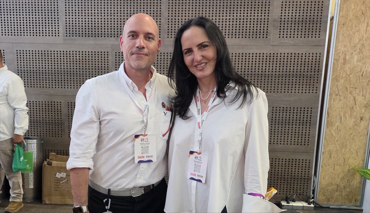 MariaFdaCabal's tweet photo. Asistí al Congreso de @FenaviColombia. Un espacio para analizar las proyecciones del sector, evaluar nuevas soluciones tecnológicas y consolidar relaciones comerciales con los principales actores de la agroindustria. https://t.co/K1d7RWzVPE