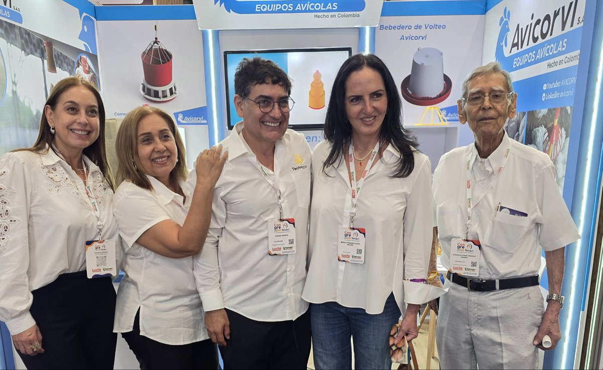 MariaFdaCabal's tweet photo. Asistí al Congreso de @FenaviColombia. Un espacio para analizar las proyecciones del sector, evaluar nuevas soluciones tecnológicas y consolidar relaciones comerciales con los principales actores de la agroindustria. https://t.co/K1d7RWzVPE