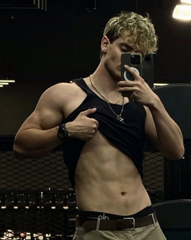 joshybeinghot's tweet photo. josh beauchamp's abs 🥵🔥 https://t.co/o8x33bZEji