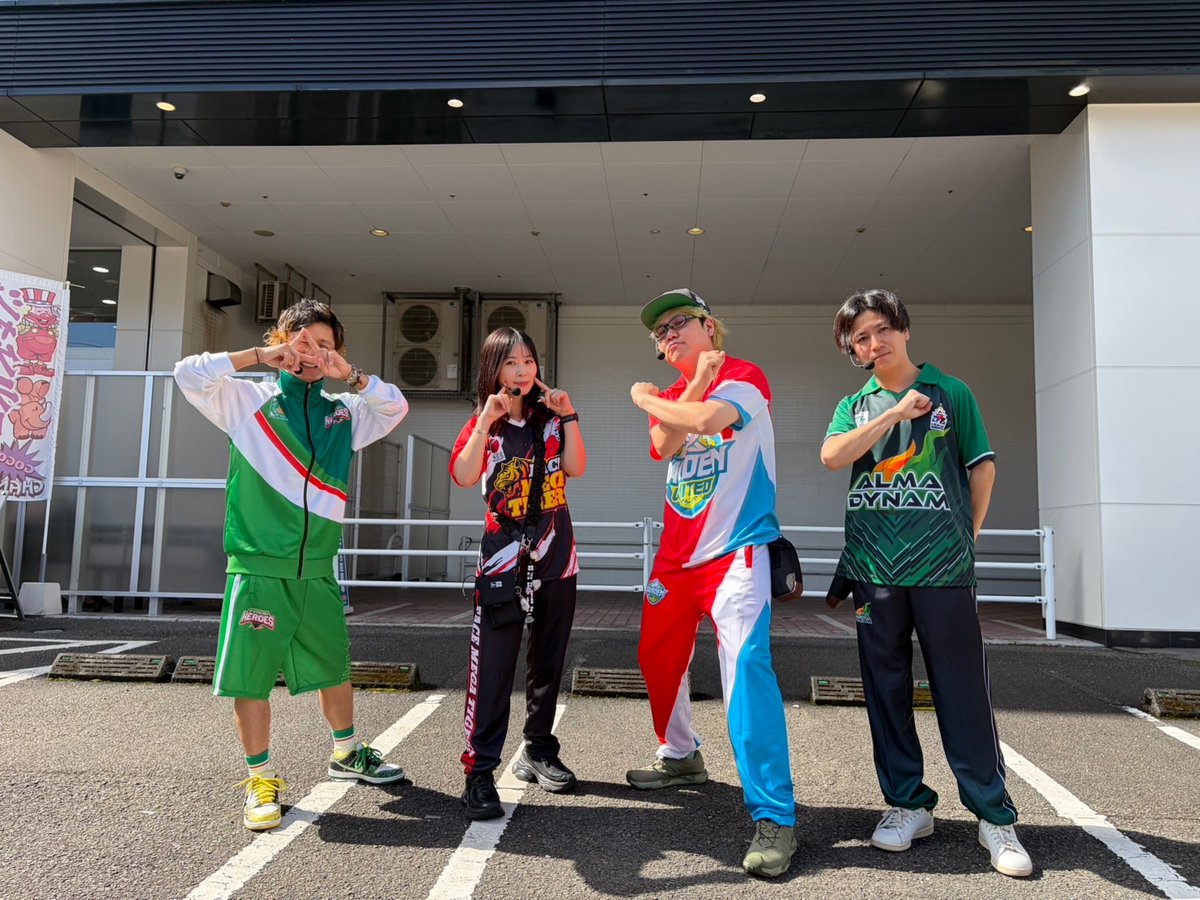 777_LEAGUE's tweet photo. 本日 #777リーグ 4th BLUE 第1回戦
『Super D'station大淀店』にて収録中🔥

BLUEも本日から実戦開始しております💥
入場前の様子はこちら📸

お声掛け等👇🏻
https://t.co/Zm914hF4KL

▼出場者
日直島田(@courage05x2)
橘リノ(@Rino_Tachi)
司芭扶(@shi8fu_art)
コウタロー(@kurobara_kota)
#PR https://t.co/6Fr3ykCPQf