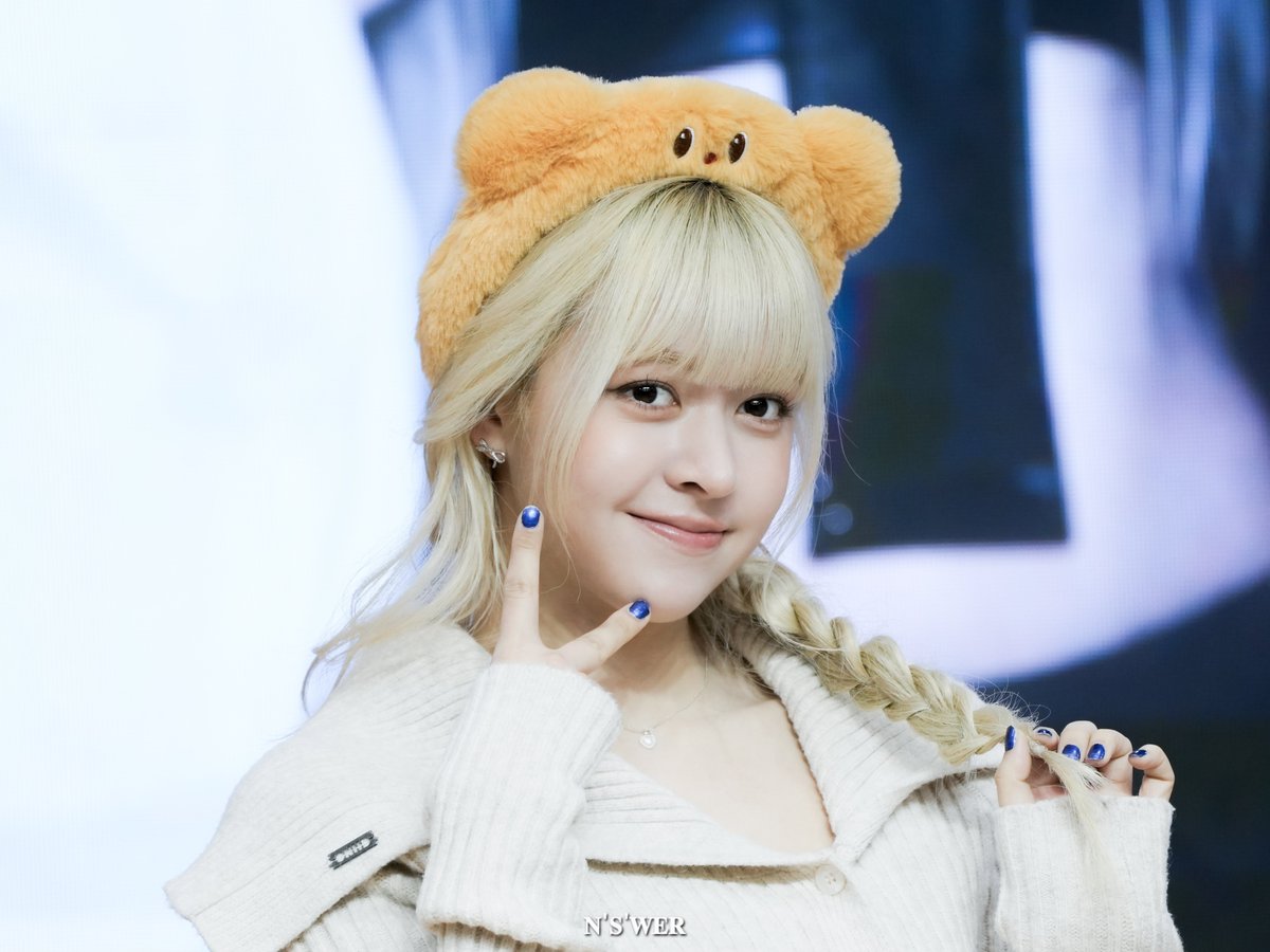 __NSWER__'s tweet photo. 260124 MAKESTAR

#NMIXX #엔믹스 #LILY #릴리 https://t.co/pJHaVZIhXm