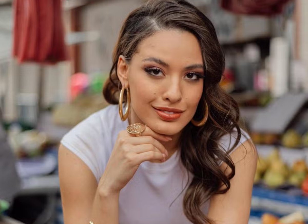 hablamax_'s tweet photo. Entre eles está a noiva do empresário, uma ex-modelo.... divide o protagonismo com uma camelô do Brás e uma psicóloga do interior do Mato Grosso.

as protagonista sendo:
Vitoria Strada, Beatriz Reis (Bia do Brás ) e Bella Campos.

#ElasQueLutem https://t.co/cYXjK3Gpd2