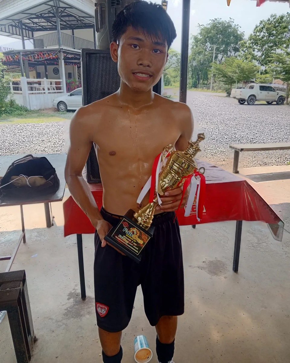 juthawut54's tweet photo. แชมป์ แชมป์ แชมป์ ⚽️🏆✌️
#ขออนุญาตเจ้าของภาพแจ้งลบทักข้อความ https://t.co/9PXqLWKVqB