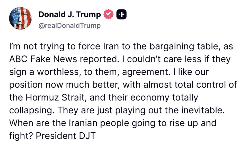 jcp_dude's tweet photo. 🚨 این اولین بار است که ترامپ مستقیماً می پرسد که پس مردم ایران چه زمانی بر می خیزند و می جنگند؟ 

آیا به مردم اسلحه رسانده شده است؟ https://t.co/godV0lTjT4